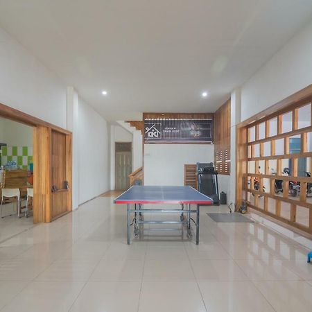Reddoorz Near Gajah Mada Pontianak Hotel Ngoại thất bức ảnh